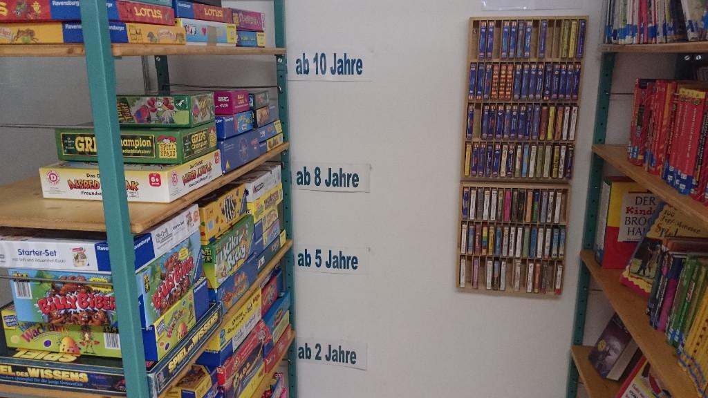 Innenansicht Bücherei Donnersbach